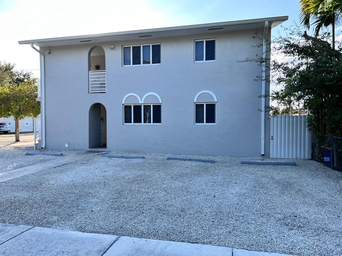 Stylish Studio Apartment By Miami International Airport Exterior photo
