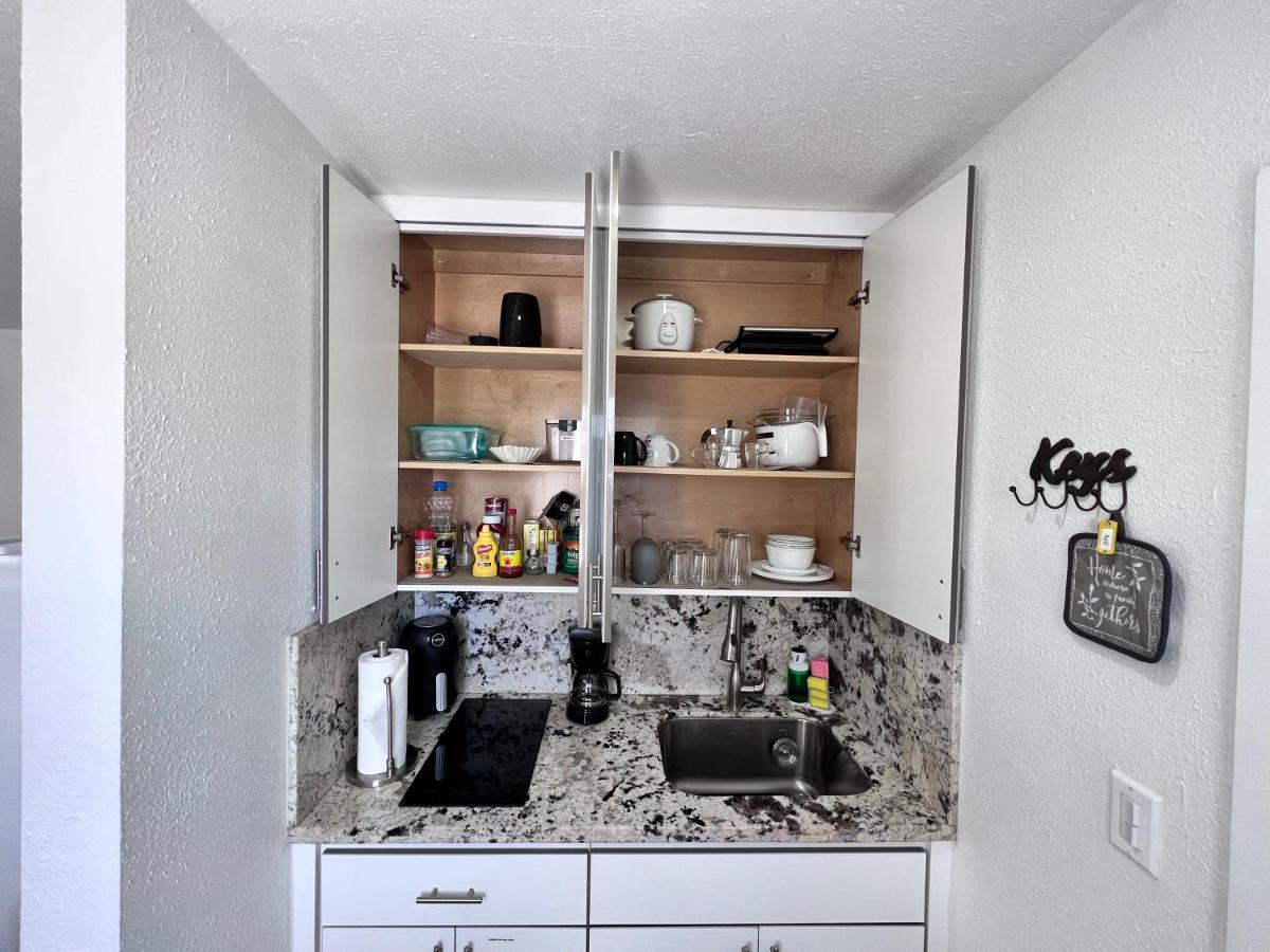 Stylish Studio Apartment By Miami International Airport Exterior photo